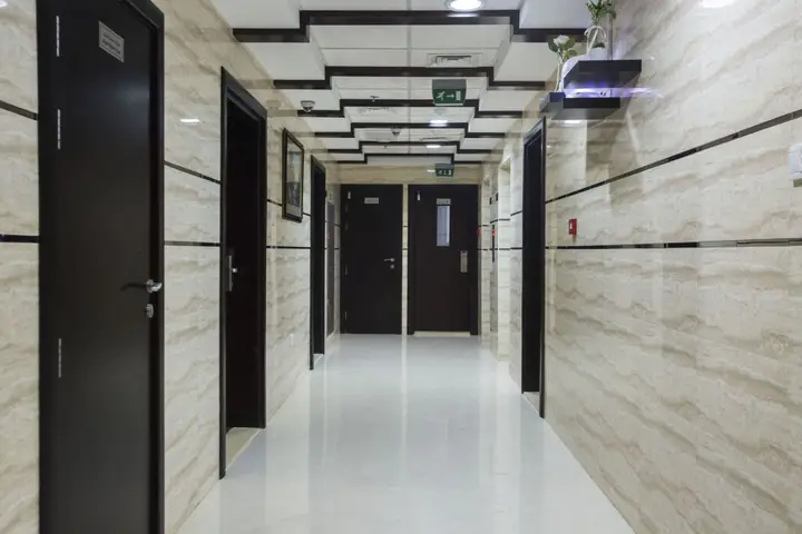 Дубай: Travellers Hotel Apartment