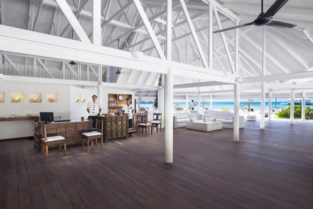 Атолл Алиф-Дхаалу: Diamonds Thudufushi Maldives Resort & Spa