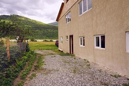 Местиа: Guest House Arina