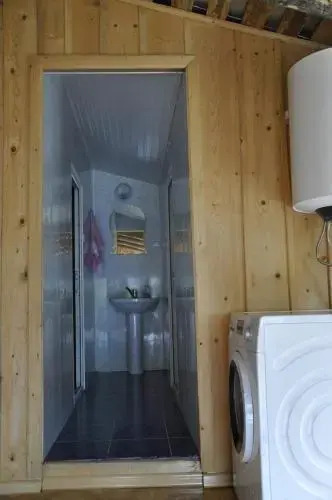 Ушгули: Ushguli Hotel Riho
