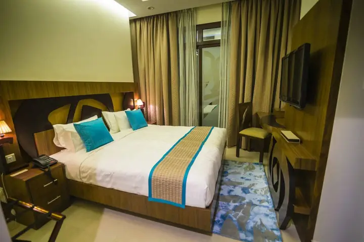 Дубай: Noon Hotel Apartments