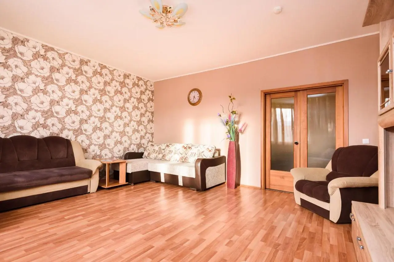 Екатеринбург: Apartments on Malysheva 4B City Center