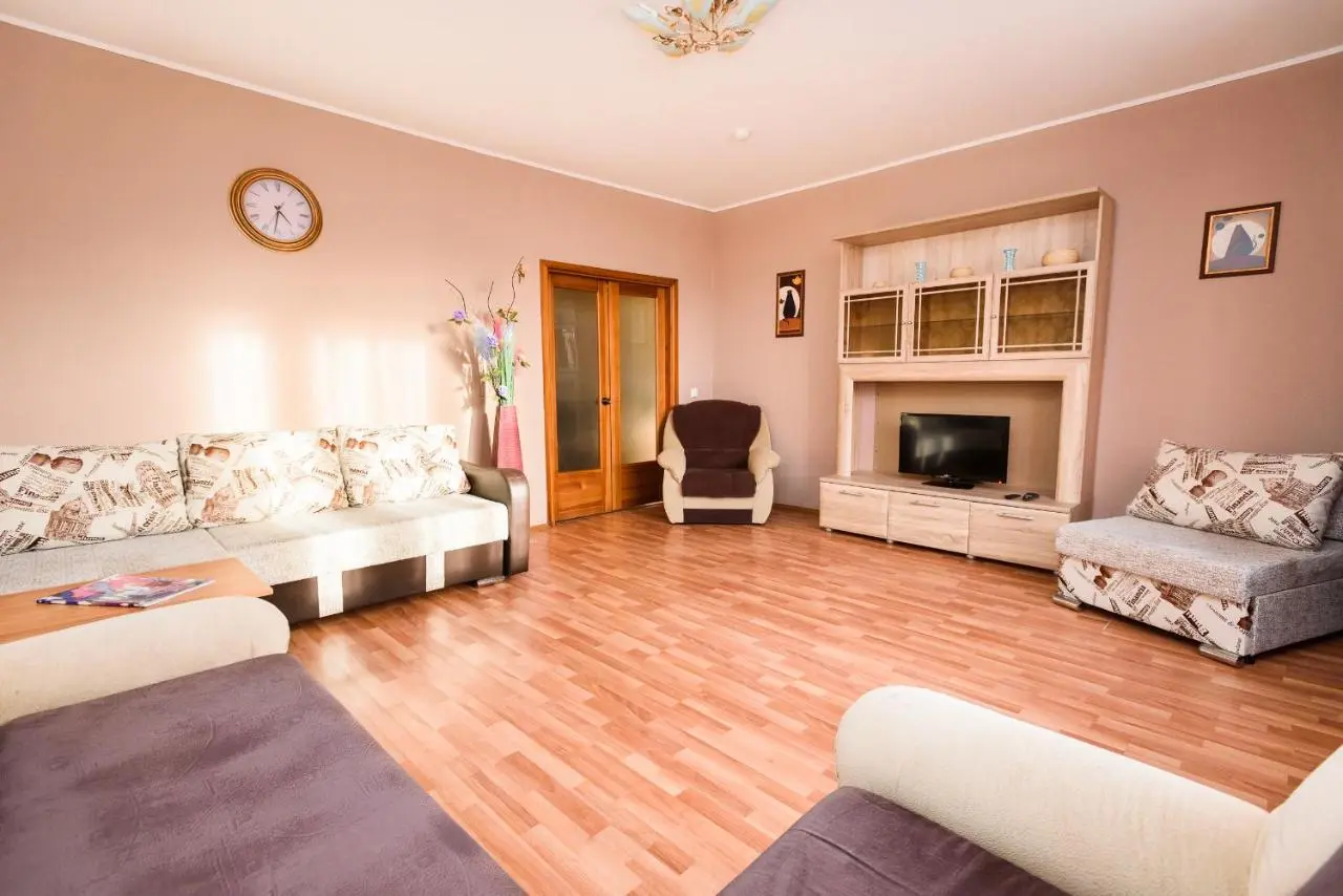 Екатеринбург: Apartments on Malysheva 4B City Center