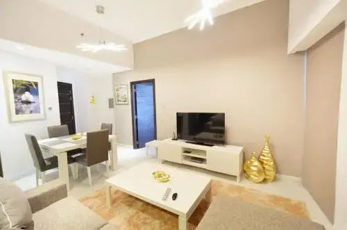 Дубай: Key One Homes - Cayan Tower
