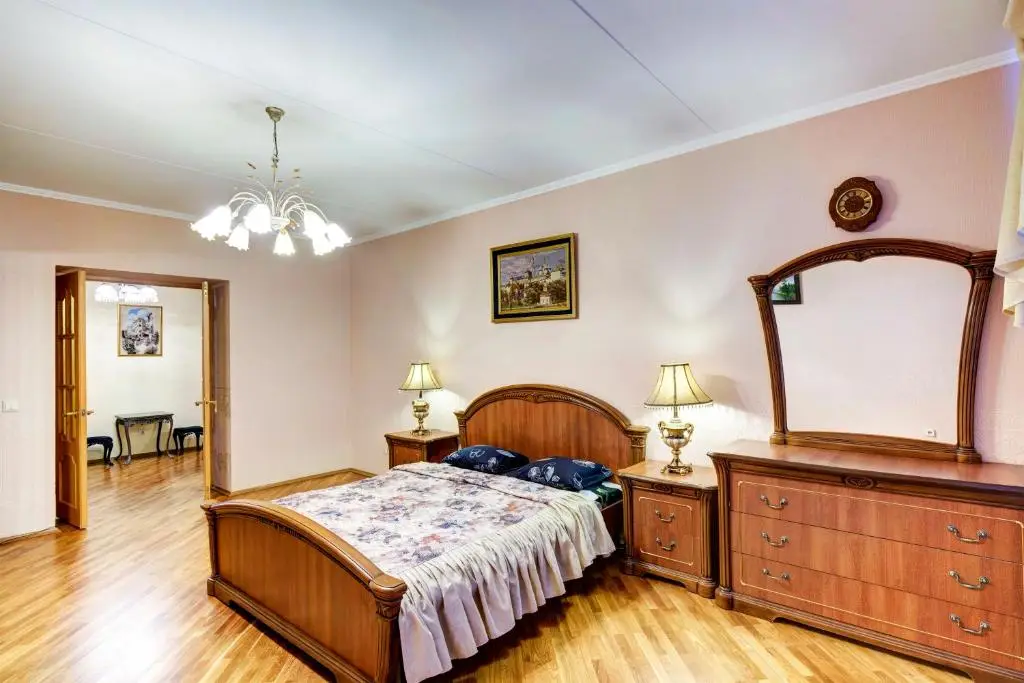 Екатеринбург: Апартаменты Тверитина DreamHouse