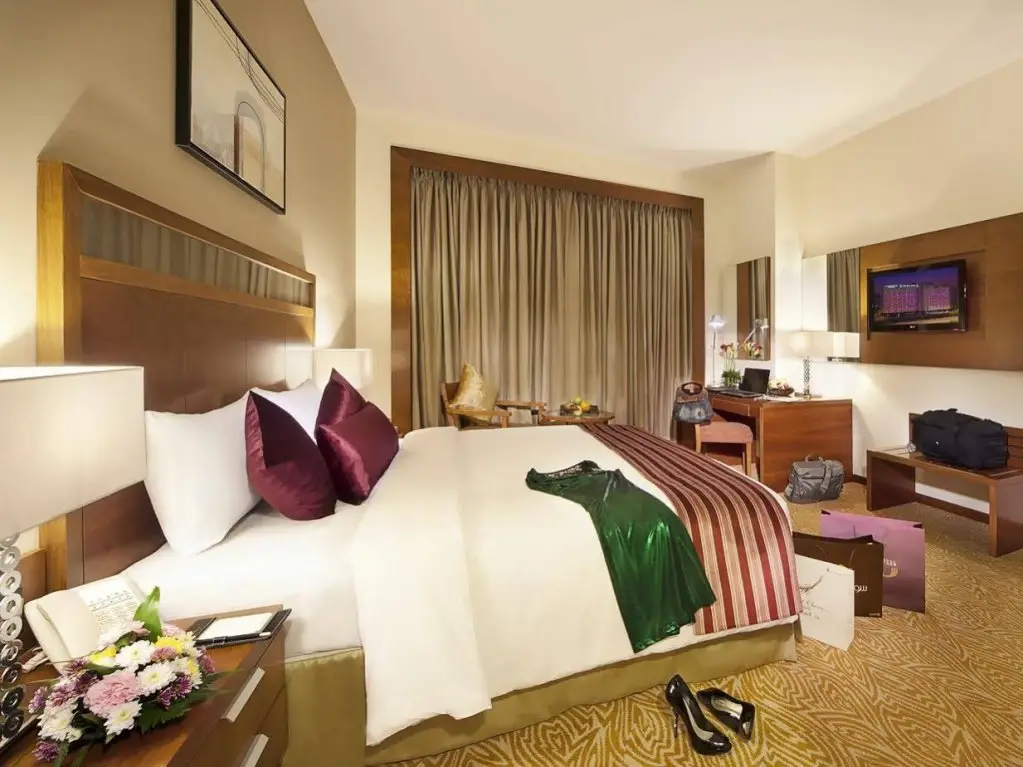 Дубай: Отель Landmark Grand Hotel