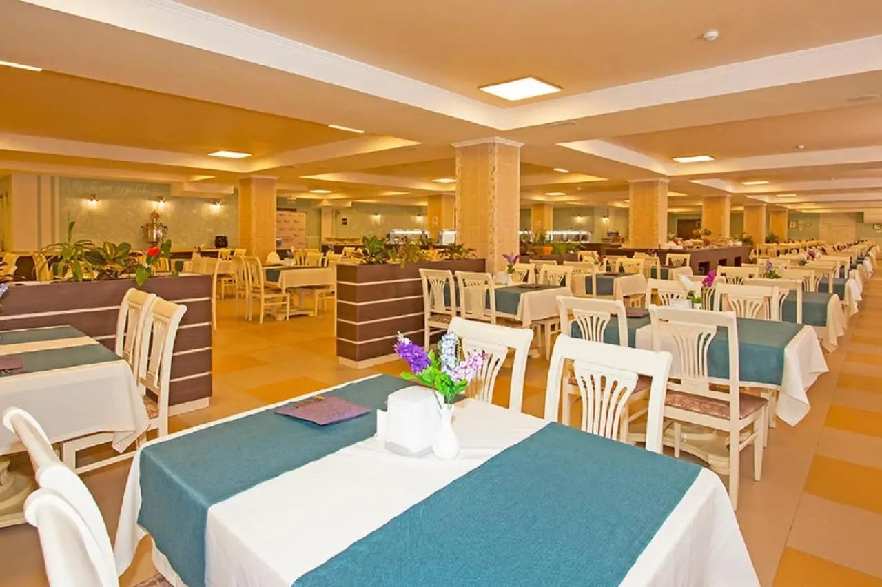 Витязево: Sunmarinn Resort All Inclusive