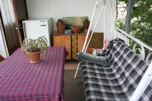 Одзун: Lena's B&B
