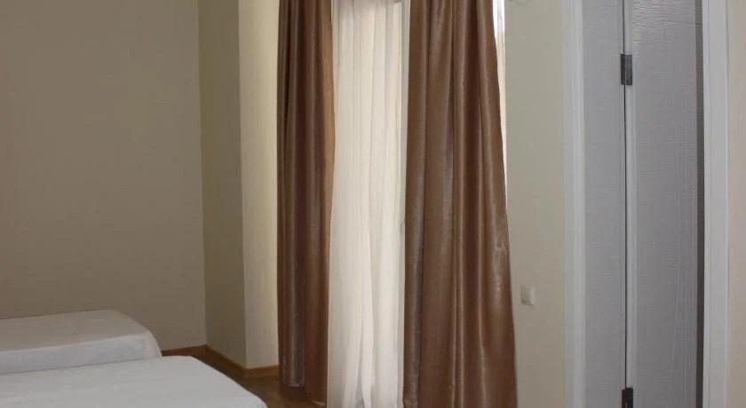 Батуми: Hotel Velux