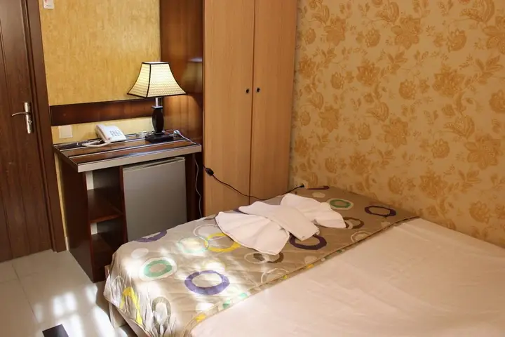 Тбилиси: Hotel Almeto