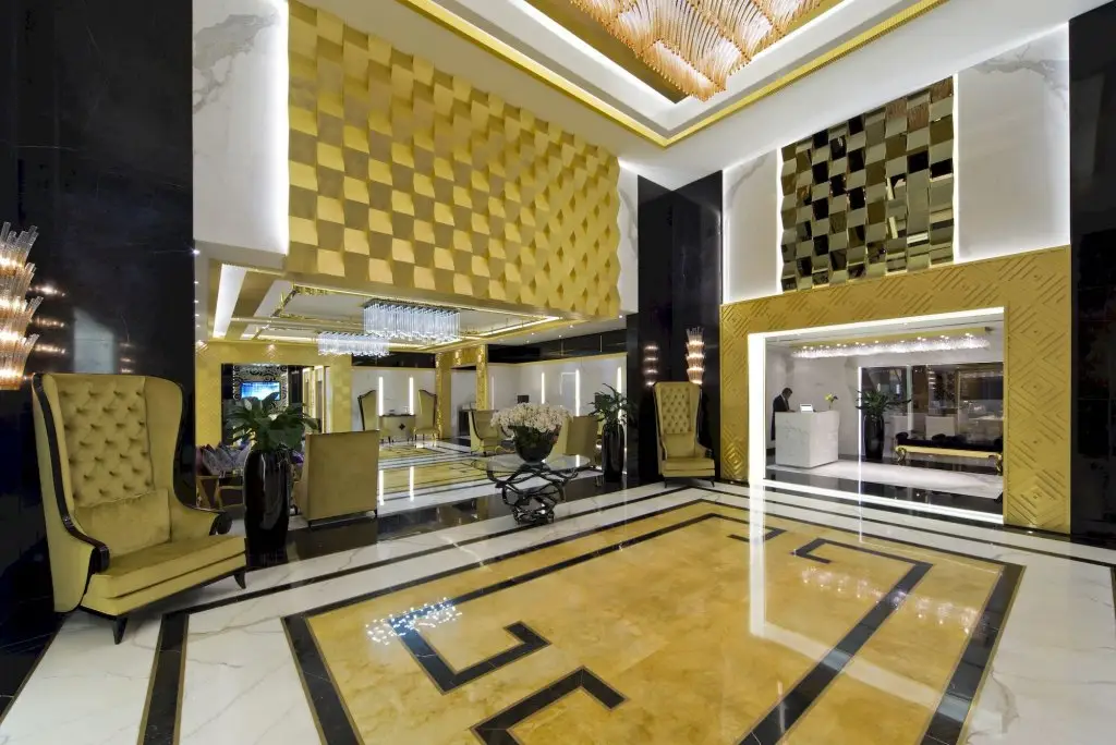 Дубай: DAMAC Maison Mall Street