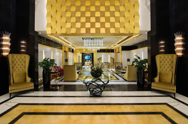 Дубай: DAMAC Maison Mall Street