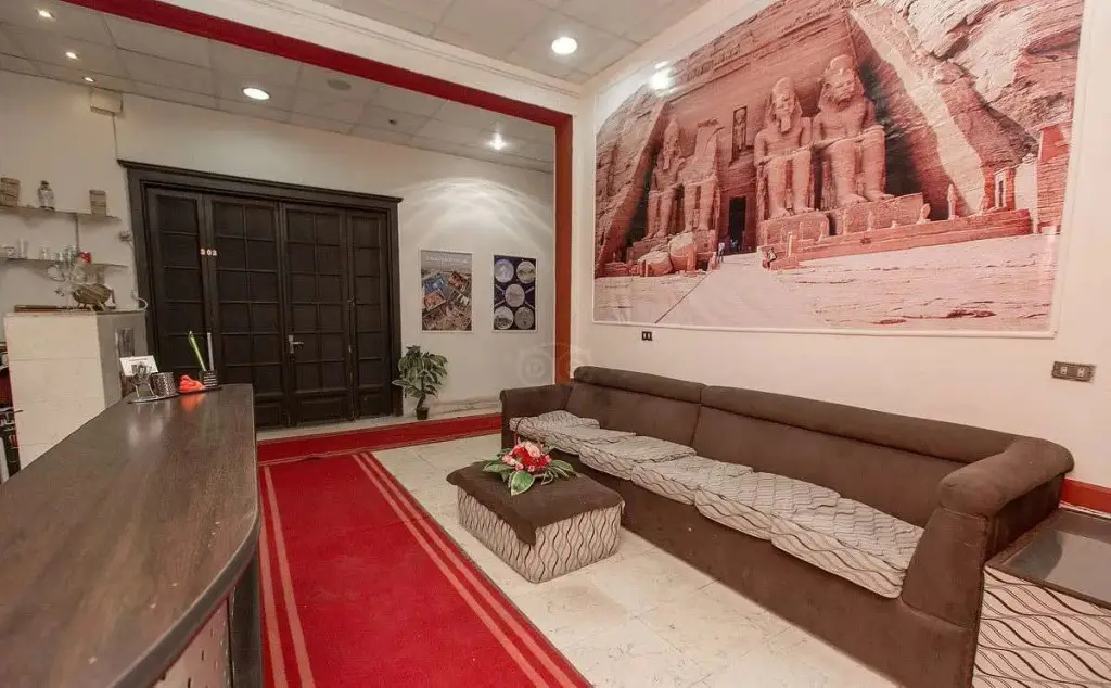 Каир: One Season Hostel