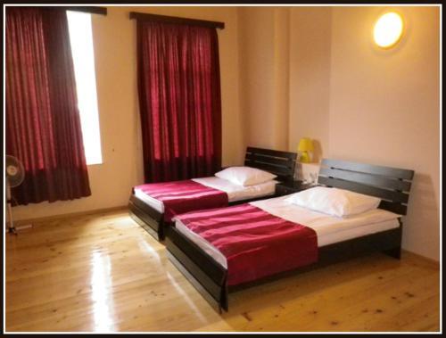 Они: Orion Hotel