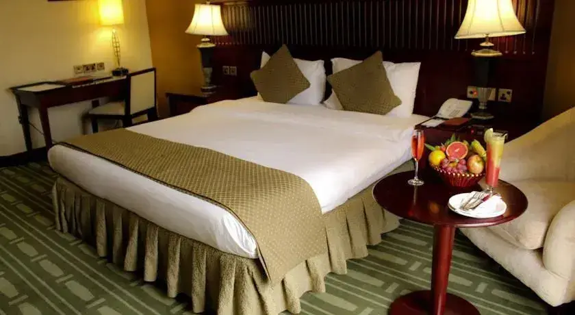 Рас-эль-Хайма: Golden Tulip Khatt Springs Resort & Spa