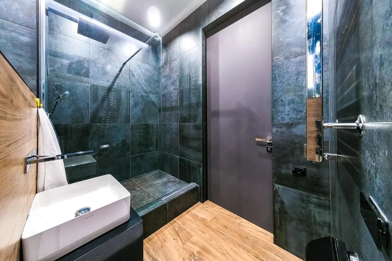 Екатеринбург: ARTEK Luxe Apart