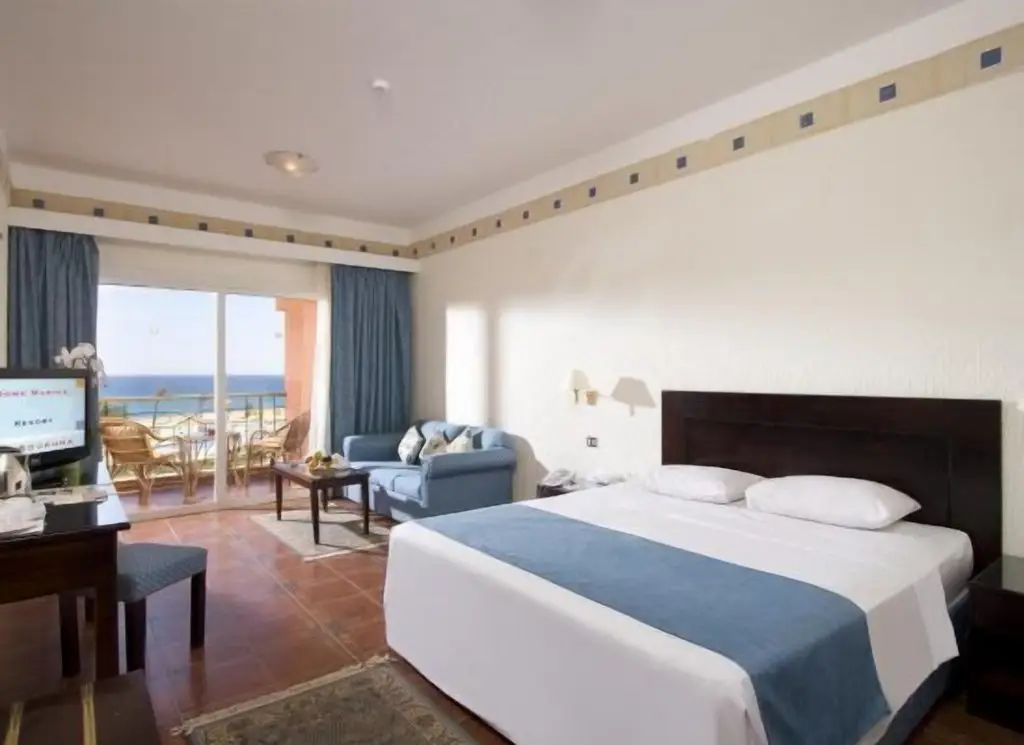 Айн-Сохна: Dome Marina Hotel & Resort
