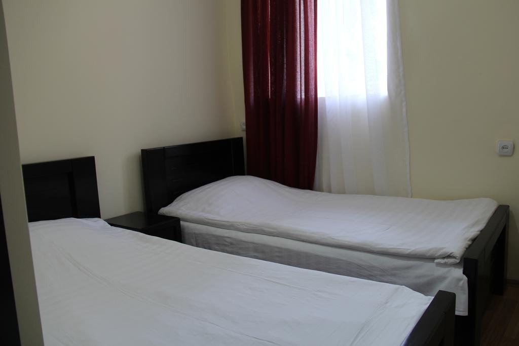 Местиа: Lomari's Guest House