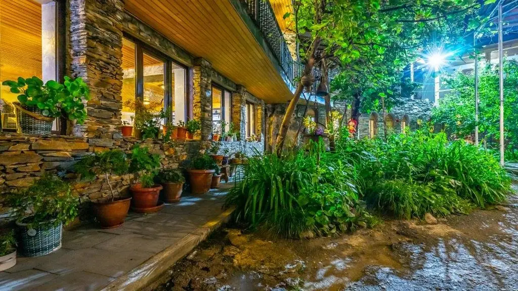 Местиа: Guesthouse David Zhorzholiani