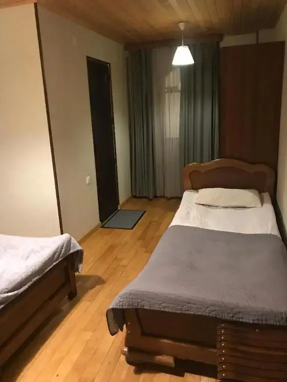 Местиа: Guesthouse David Zhorzholiani