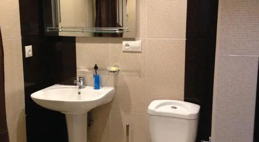 Батуми: Guest House Tsminda Nino