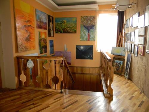 Телави: Artists Cellar in Telavi