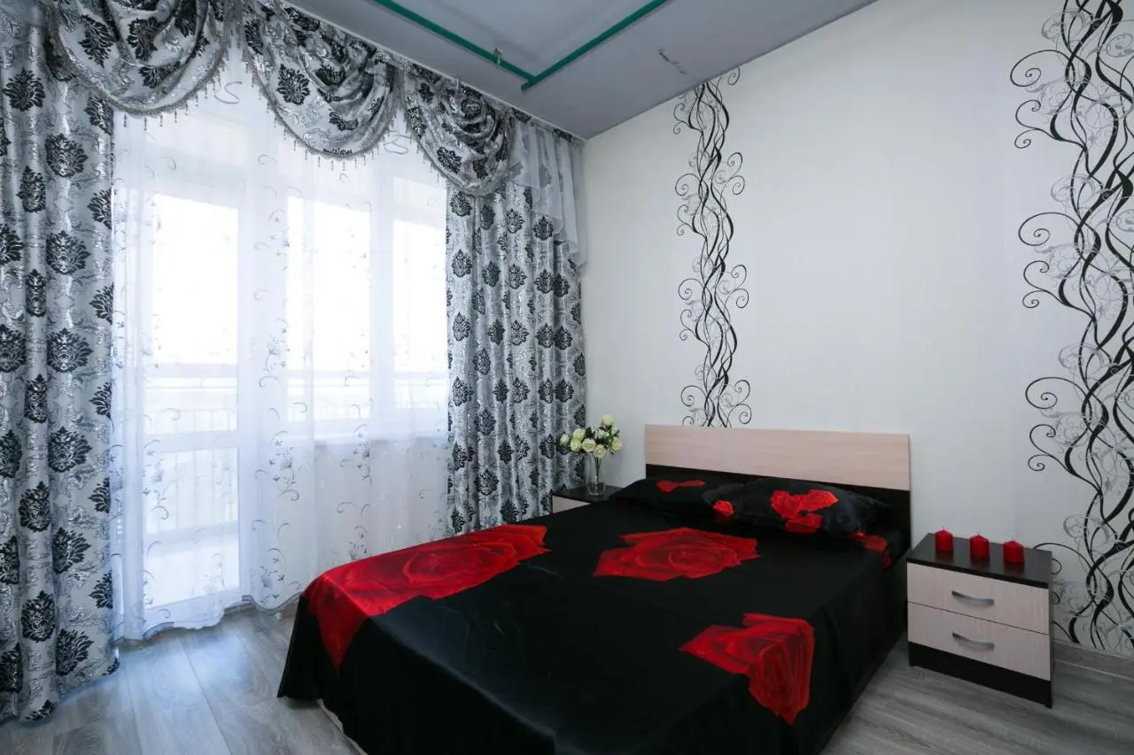 Екатеринбург: Flower Apartment