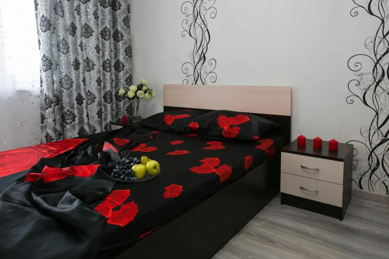 Екатеринбург: Flower Apartment