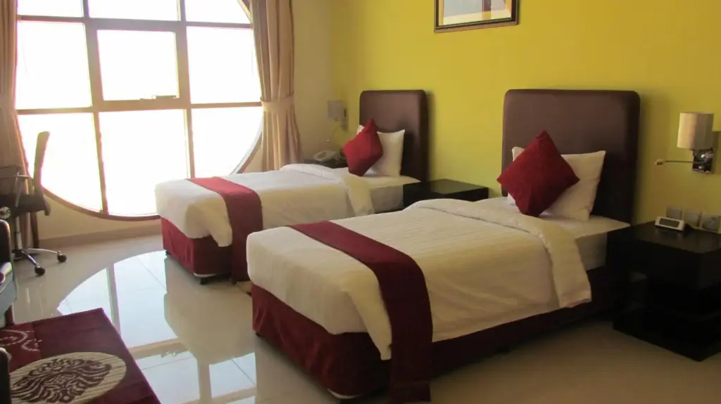 Мурба: Mirage Hotel Al Aqah