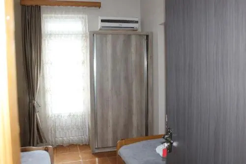 Уреки: Tornado Hotel