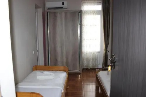 Уреки: Tornado Hotel