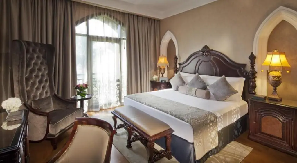 Дубай: Отель Jumeirah Zabeel Saray Dubai