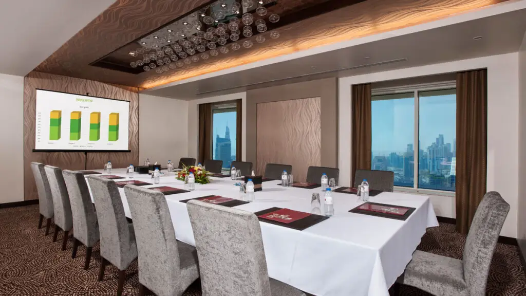 Дубай: Carlton Downtown Hotel