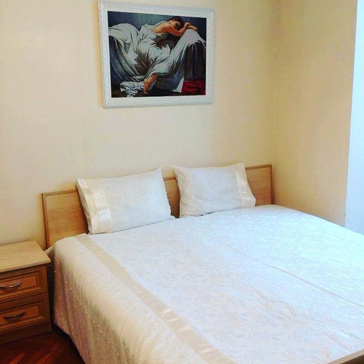 Баку: Apartment on Uzeyir Gadjibeyli Street