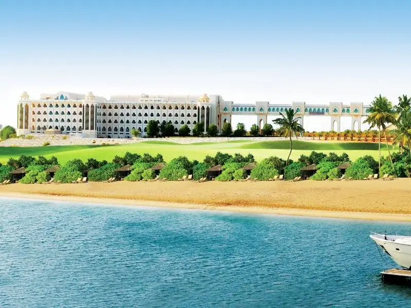Гантут: Five Continents Ghantoot Beach Resort