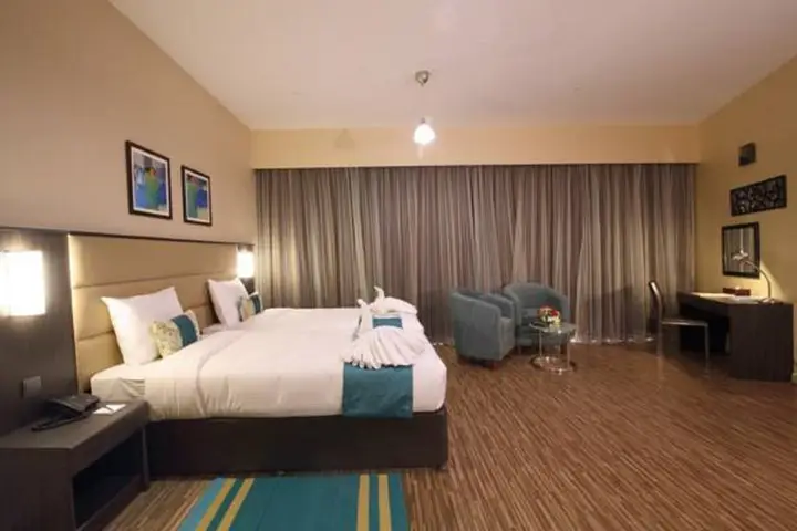 Дубай: Flora Al Souq Hotel