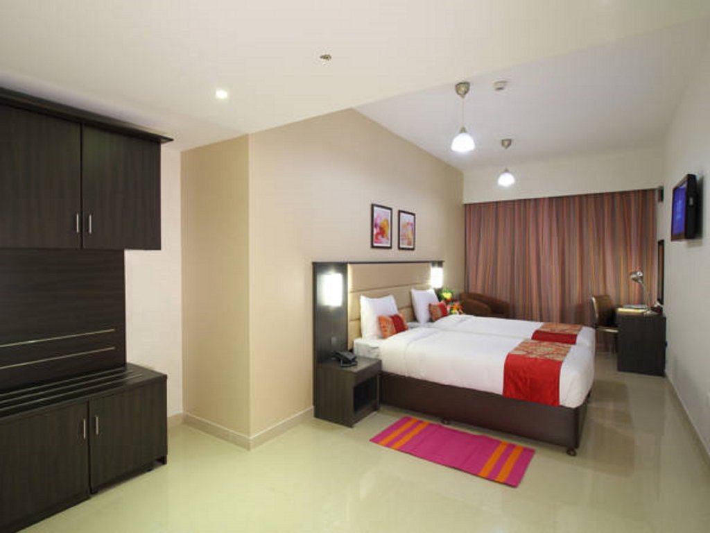 Дубай: Flora Al Souq Hotel