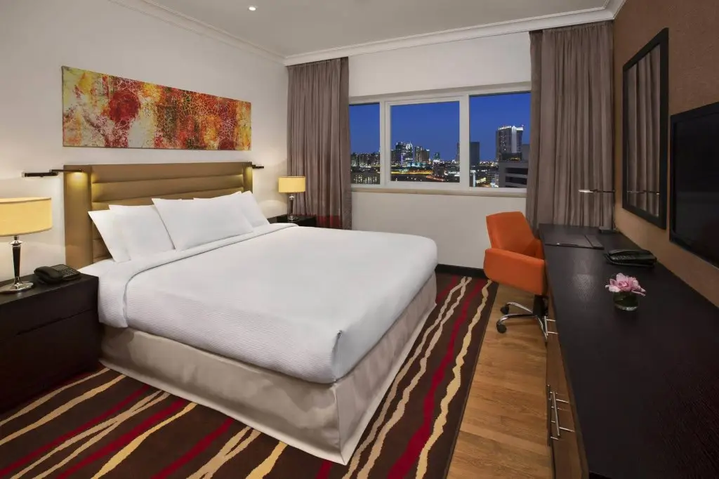 Дубай: DoubleTree by Hilton Hotel and Residences Dubai Al Barsha