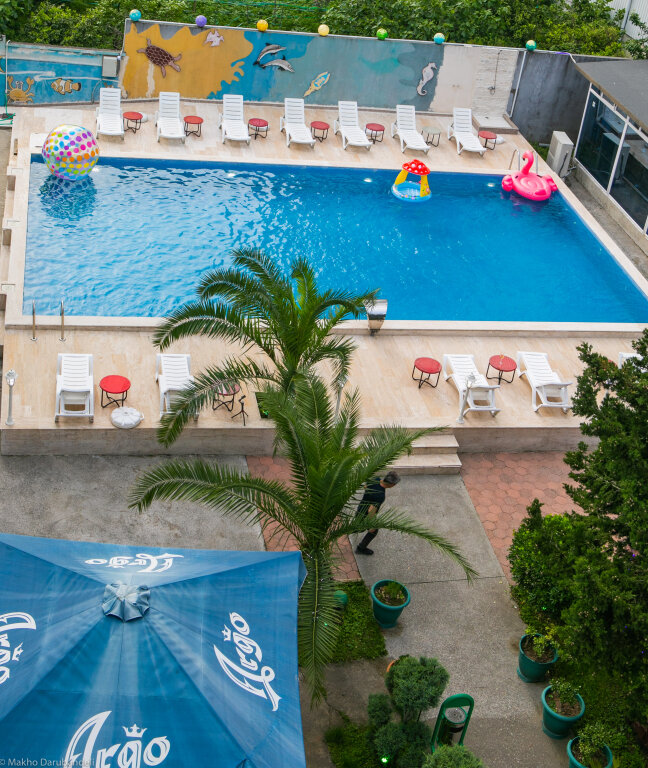 Батуми: Отель Beach House  Batumi