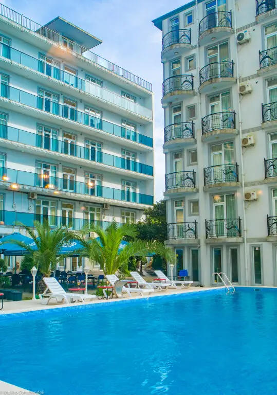 Батуми: Отель Beach House  Batumi