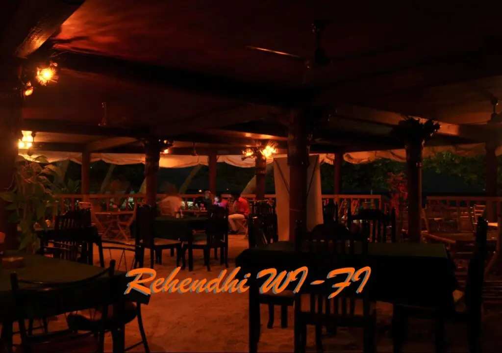 Южный Мале Атол: Yellow Rehendhi Inn