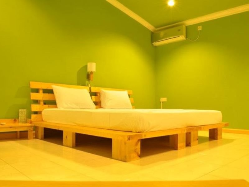 Южный Мале Атол: Yellow Rehendhi Inn