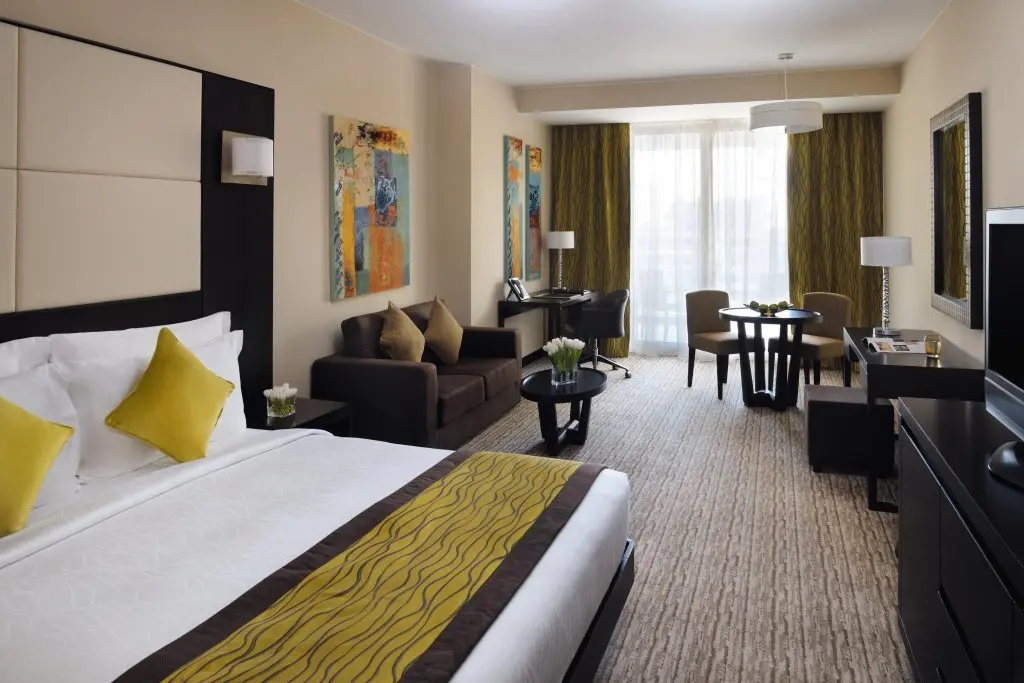 Дубай: Mövenpick Hotel Jumeirah Lakes Towers