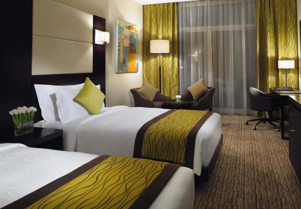 Дубай: Mövenpick Hotel Jumeirah Lakes Towers