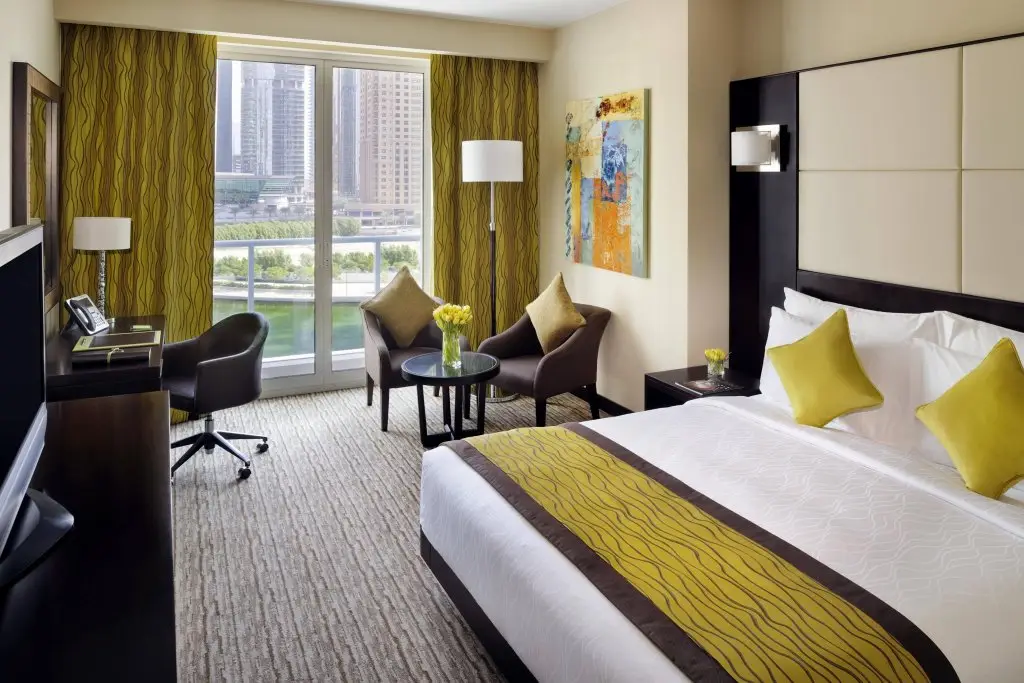Дубай: Mövenpick Hotel Jumeirah Lakes Towers
