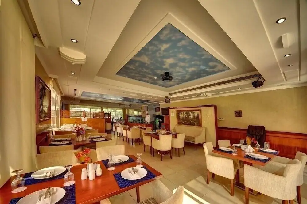 Эль-Айн: Asfar Resorts