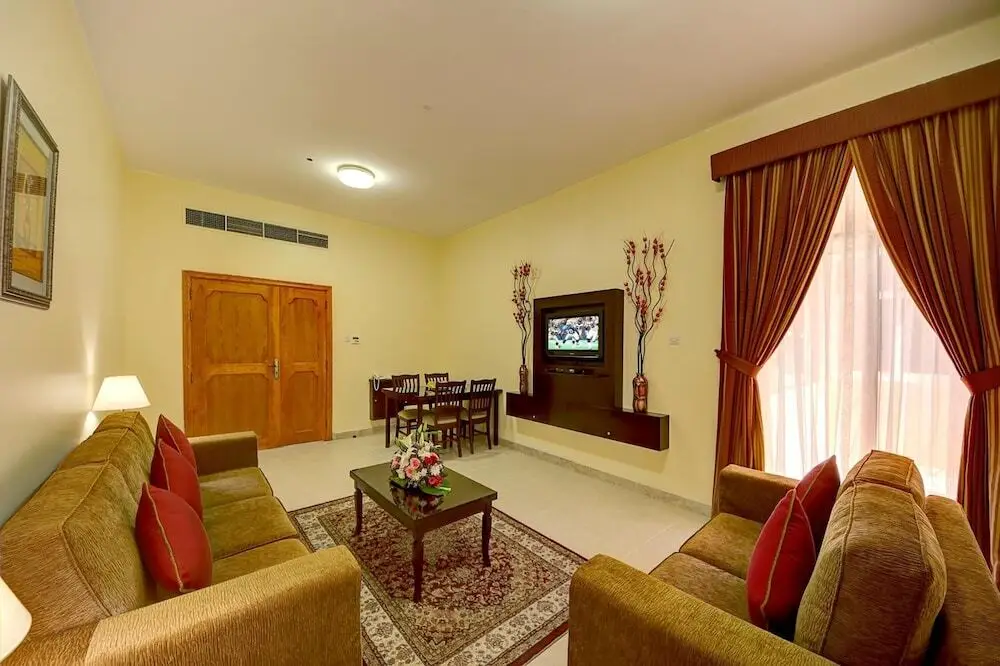 Эль-Айн: Asfar Resorts