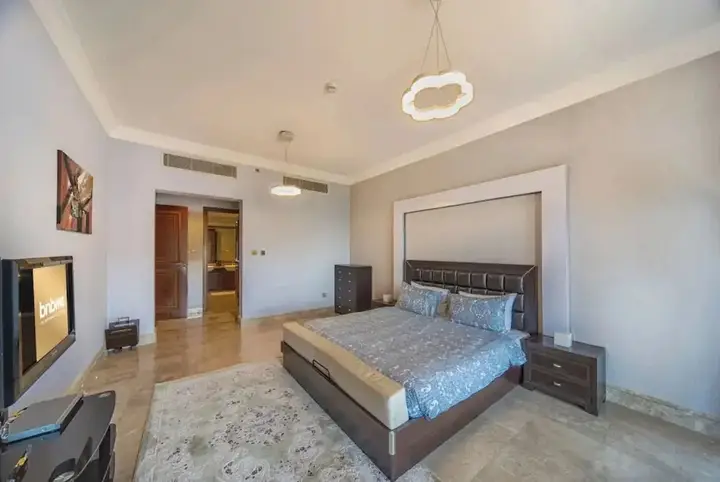 Дубай: Farimont - 1 Br Apartment - Kph 37937