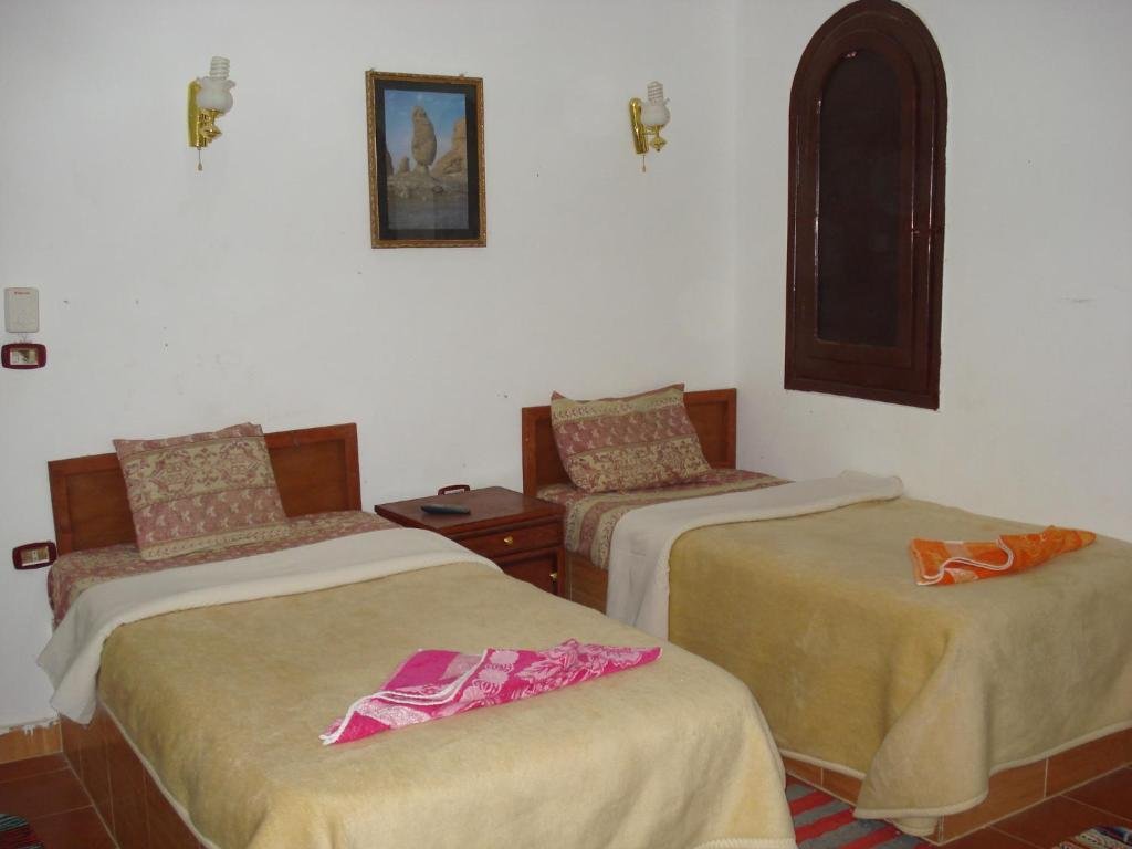 Аль-Бавити: Western Desert Hotel & Safari