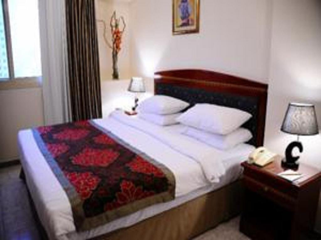 Шарджа: Al Sharq Furnished Suites